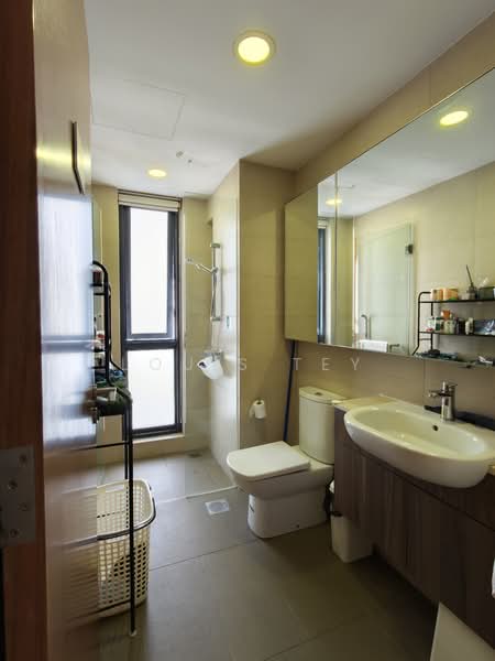 Waterbank at Dakota, 78 Dakota Crescent, 3 Bedrooms, 1,141 sqft, Condominium For Sale, by Louis Tey, 500120742 - Bathroom - PropertyGuru.com.sg