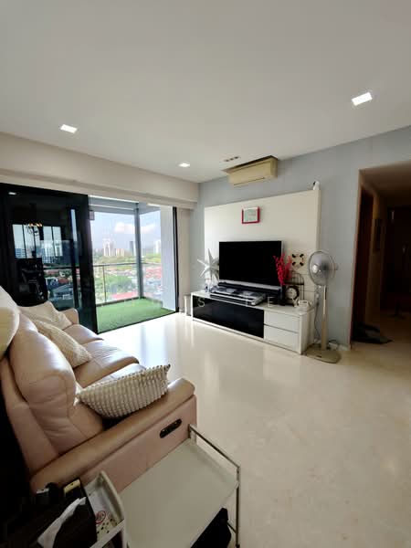 Waterbank at Dakota, 78 Dakota Crescent, 3 Bedrooms, 1,141 sqft, Condominium For Sale, by Louis Tey, 500120742 - Living Room - PropertyGuru.com.sg