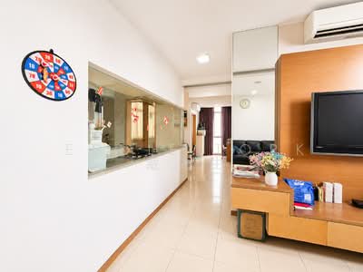 For Rent - The Lakeshore