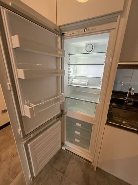 Midtown Bay, 120 Beach Road, 2 Bedrooms, 743 sqft, Condominium For Rent, by Michelle Yu, 500120750 - PropertyGuru.com.sg