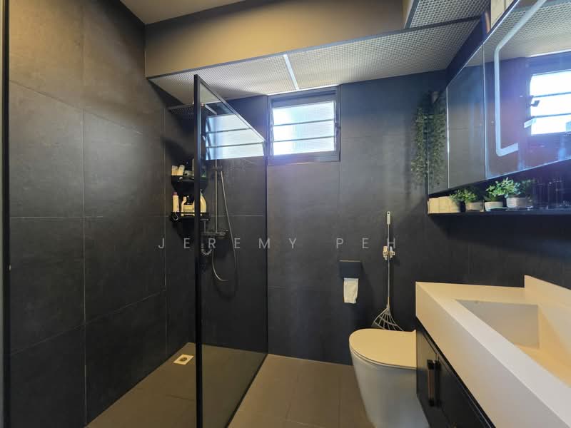 377A Hougang Street 32, 377A Hougang Street 32, 3 Bedrooms, 1,011 sqft, HDB Flat For Sale, by Jeremy Peh, 500120754 - Bathroom - PropertyGuru.com.sg