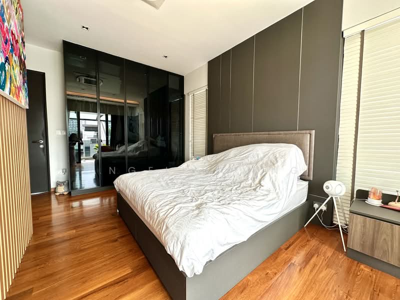 Super Cheap Like New Semi-Detached in Serangoon Gardens, , 5 Bedrooms, 4,000 sqft, Semi-Detached House For Sale, by Angelica Ong, 500120758 - Bedroom - PropertyGuru.com.sg