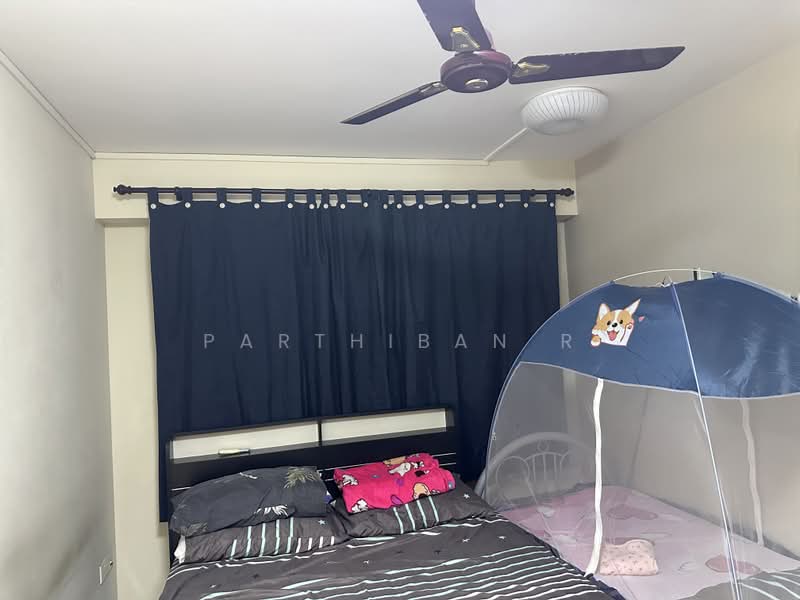 697A Jurong West Central 3, 697A Jurong West Central 3, 3 Bedrooms, 1,001 sqft, HDB Flat For Sale, by Agt Parthiban, 500120759 - Bedroom - PropertyGuru.com.sg