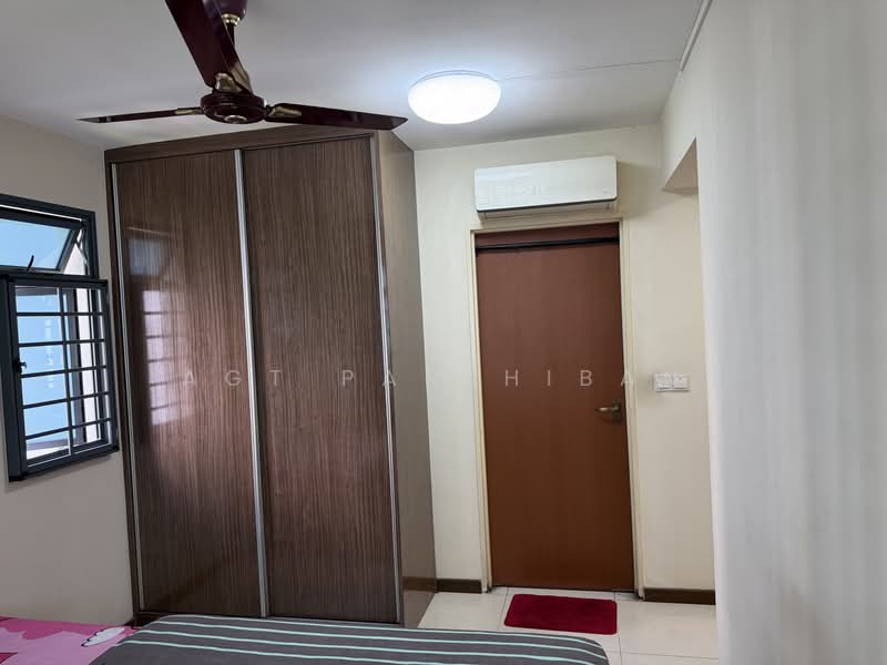697A Jurong West Central 3, 697A Jurong West Central 3, 3 Bedrooms, 1,001 sqft, HDB Flat For Sale, by Agt Parthiban, 500120759 - Bedroom - PropertyGuru.com.sg