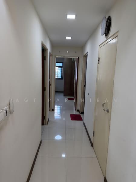 697A Jurong West Central 3, 697A Jurong West Central 3, 3 Bedrooms, 1,001 sqft, HDB Flat For Sale, by Agt Parthiban, 500120759 - Corridor - PropertyGuru.com.sg