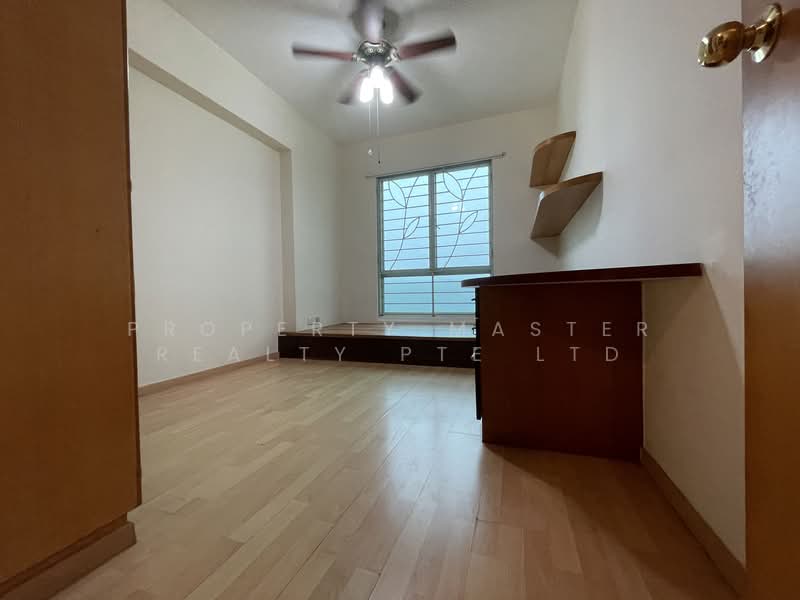 Guilin View, 22 Bukit Batok Street 52, 3 Bedrooms, 1,259 sqft, Condominium For Sale, by Property Master Realty Pte Ltd, 500120762 - Interior - PropertyGuru.com.sg
