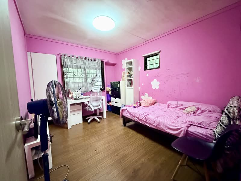 132 Rivervale Street, 132 Rivervale Street, 3 Bedrooms, 1,076 sqft, HDB Flat For Sale, by Emmy Wan, 500120765 - Bedroom - PropertyGuru.com.sg