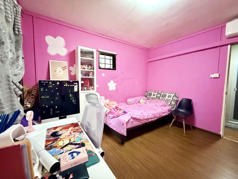 132 Rivervale Street, 132 Rivervale Street, 3 Bedrooms, 1,076 sqft, HDB Flat For Sale, by Emmy Wan, 500120765 - Bedroom - PropertyGuru.com.sg