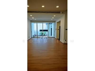 For Rent - Holland Mews