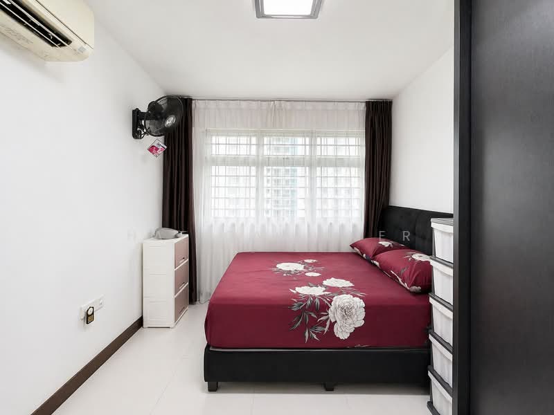 440A Fernvale Link, 440A Fernvale Link, 3 Bedrooms, 990 sqft, HDB Flat For Sale, by Hafiqal Amer, 500120769 - Master Bedroom - PropertyGuru.com.sg