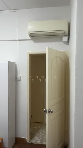 Textile Centre, 200 Jalan Sultan, Room Rental, 200 sqft, Apartment For Rent, by Jansen Ong, 500120772 - Interior - PropertyGuru.com.sg