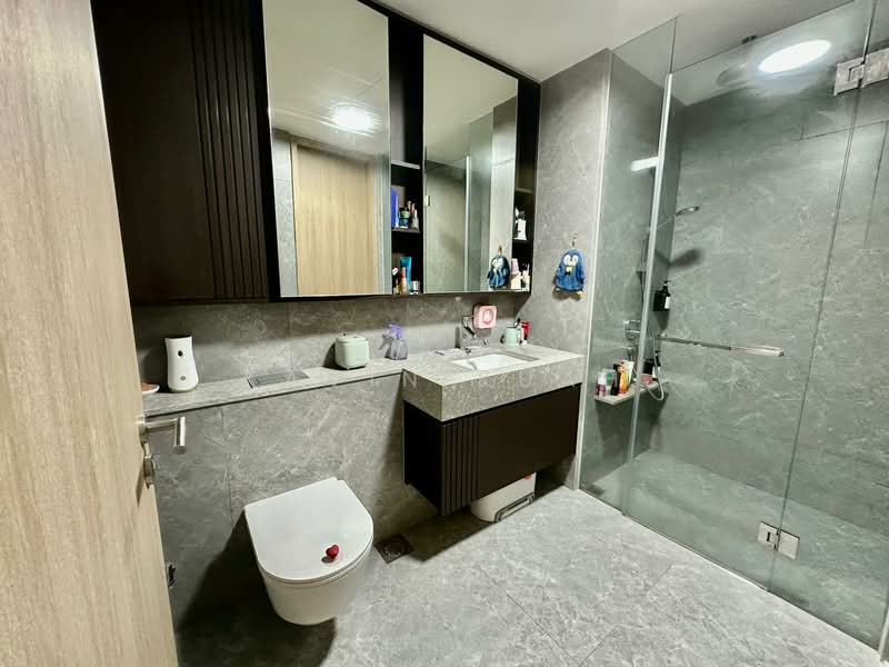 KI Residences At Brookvale, 6 Brookvale Drive, 2 Bedrooms, 700 sqft, Condominium For Sale, by Kavin Kuah, 500120773 - Bathroom - PropertyGuru.com.sg