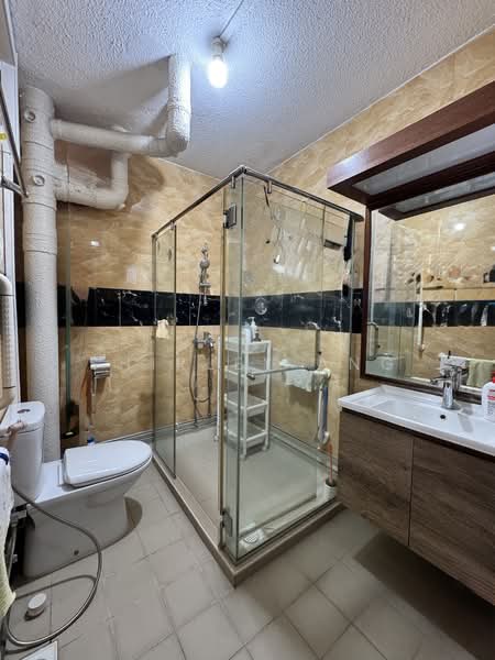 357 Bukit Batok Street 31, 357 Bukit Batok Street 31, 3 Bedrooms, 1,657 sqft, HDB Flat For Sale, by Shirley Ang, 500120776 - Bathroom - PropertyGuru.com.sg