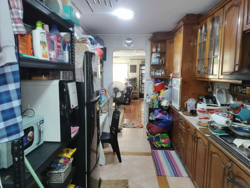 852 Yishun Street 81, 852 Yishun Street 81, 3 Bedrooms, 1,119 sqft, HDB Flat For Sale, by Leong Christopher, 500120792 - Kitchen - PropertyGuru.com.sg