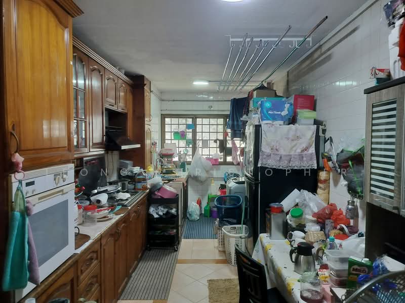 852 Yishun Street 81, 852 Yishun Street 81, 3 Bedrooms, 1,119 sqft, HDB Flat For Sale, by Leong Christopher, 500120792 - Kitchen - PropertyGuru.com.sg