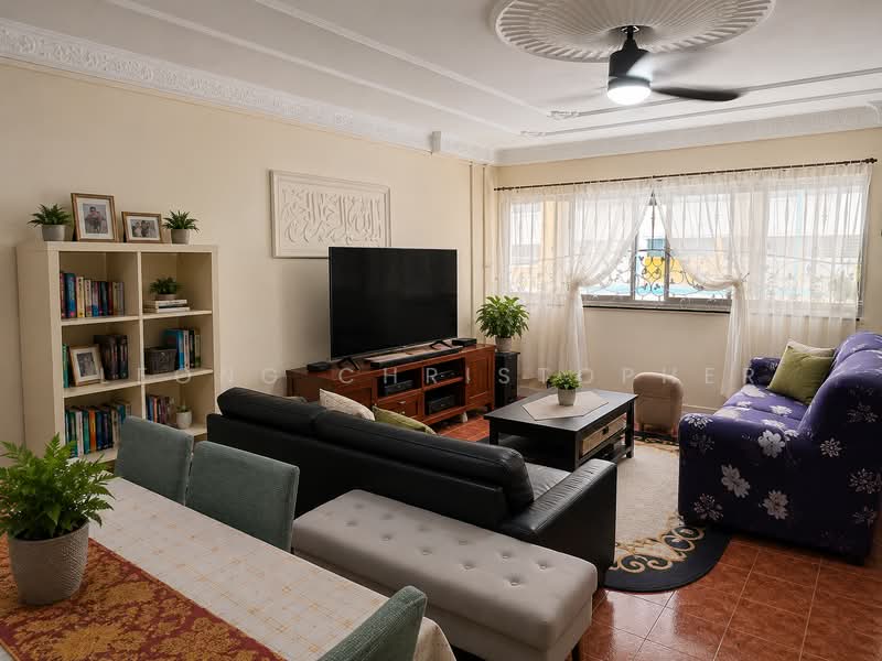 852 Yishun Street 81, 852 Yishun Street 81, 3 Bedrooms, 1,119 sqft, HDB Flat For Sale, by Leong Christopher, 500120792 - Living Room - PropertyGuru.com.sg