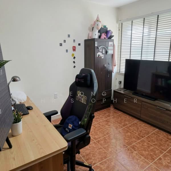 852 Yishun Street 81, 852 Yishun Street 81, 3 Bedrooms, 1,119 sqft, HDB Flat For Sale, by Leong Christopher, 500120792 - Study - PropertyGuru.com.sg