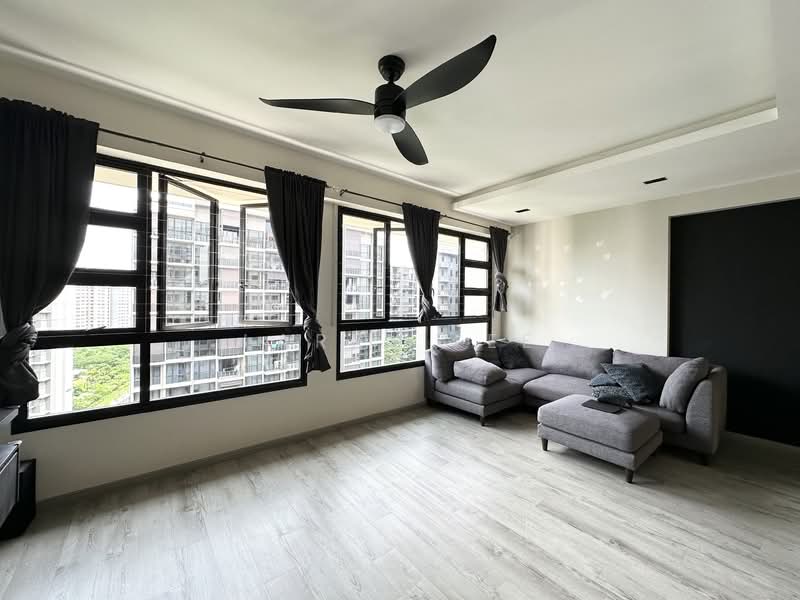 463A Bukit Batok Street 41, 463A Bukit Batok Street 41, 3 Bedrooms, 1,216 sqft, HDB Flat For Rent, by Larry Lee, 500120802 - Living Room - PropertyGuru.com.sg