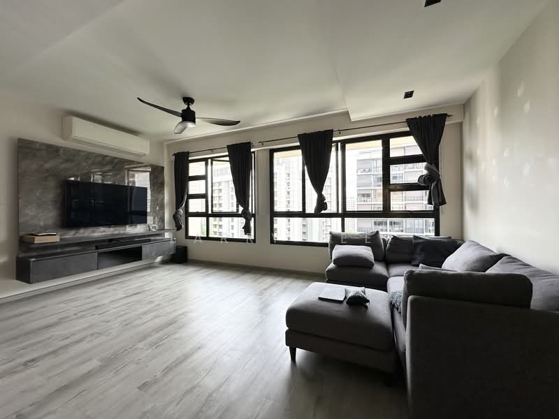 463A Bukit Batok Street 41, 463A Bukit Batok Street 41, 3 Bedrooms, 1,216 sqft, HDB Flat For Rent, by Larry Lee, 500120802 - Living Room - PropertyGuru.com.sg