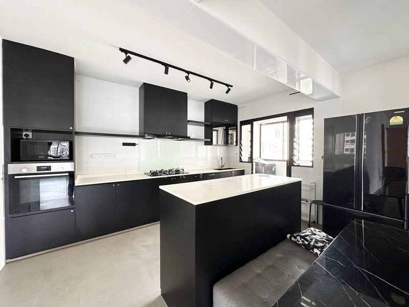 463A Bukit Batok Street 41, 463A Bukit Batok Street 41, 3 Bedrooms, 1,216 sqft, HDB Flat For Rent, by Larry Lee, 500120802 - Kitchen - PropertyGuru.com.sg