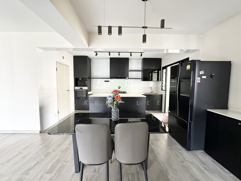 463A Bukit Batok Street 41, 463A Bukit Batok Street 41, 3 Bedrooms, 1,216 sqft, HDB Flat For Rent, by Larry Lee, 500120802 - Kitchen - PropertyGuru.com.sg