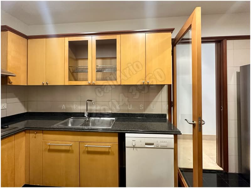 Orchard Scotts, 3 Anthony Road, 1 Bedroom, 764 sqft, Condominium For Rent, by Ario Kusumo, 500120813 - (3BR unit) Kitchen - PropertyGuru.com.sg