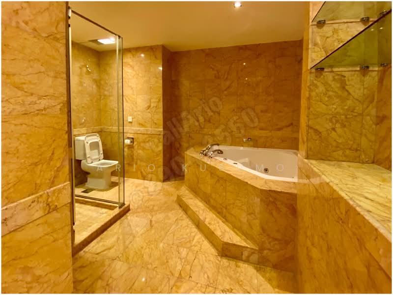 Orchard Scotts, 3 Anthony Road, 1 Bedroom, 764 sqft, Condominium For Rent, by Ario Kusumo, 500120813 - (3BR unit) Bathroom - PropertyGuru.com.sg