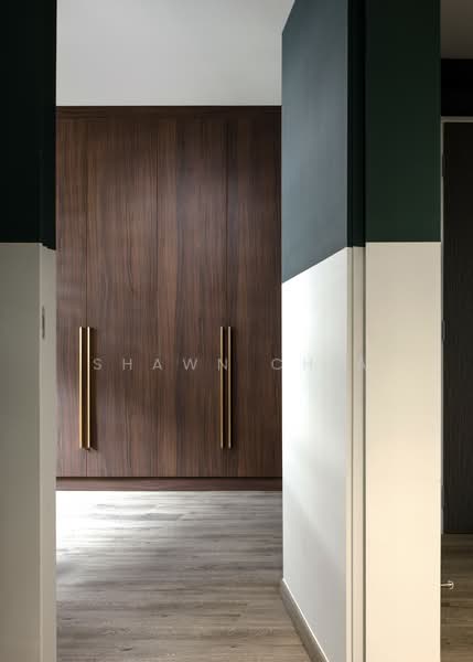 618B Tampines Street 61, 618B Tampines Street 61, 3 Bedrooms, 1,216 sqft, HDB Flat For Sale, by Shawn Chia, 500120823 - Bedroom 2: Walk-In Wardrobe & Study Room - PropertyGuru.com.sg