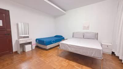 For Rent - People's Park Complex