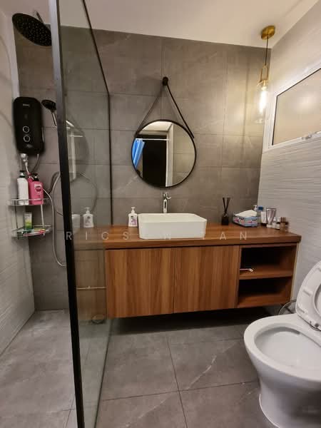 159 Yung Ping Road, 159 Yung Ping Road, 3 Bedrooms, 1,550 sqft, HDB Flat For Sale, by Ricson Tan, 500120835 - Bathroom - PropertyGuru.com.sg