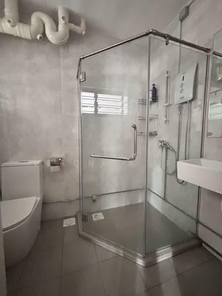 94B Bedok North Avenue 4, 94B Bedok North Avenue 4, 4 Bedrooms, 1,517 sqft, HDB Flat For Sale, by Veronica Lee, 500120837 - Bathroom - PropertyGuru.com.sg