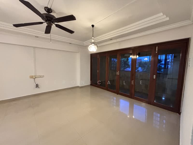 94B Bedok North Avenue 4, 94B Bedok North Avenue 4, 4 Bedrooms, 1,517 sqft, HDB Flat For Sale, by Veronica Lee, 500120837 - Living Room - PropertyGuru.com.sg