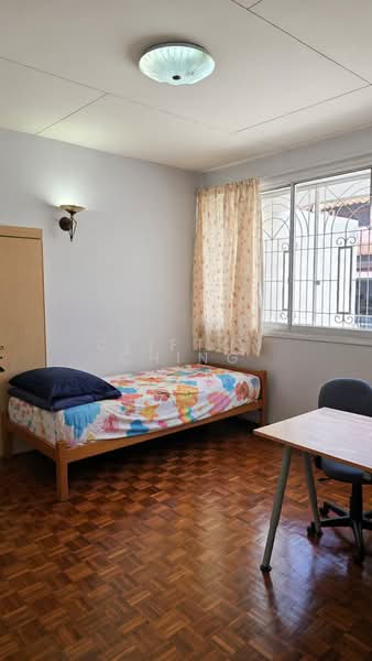 Florence Road, Florence Road, 5 Bedrooms, 3,800 sqft, Semi-Detached House For Sale, by Clifton Ching, 500120840 - Bedroom - PropertyGuru.com.sg