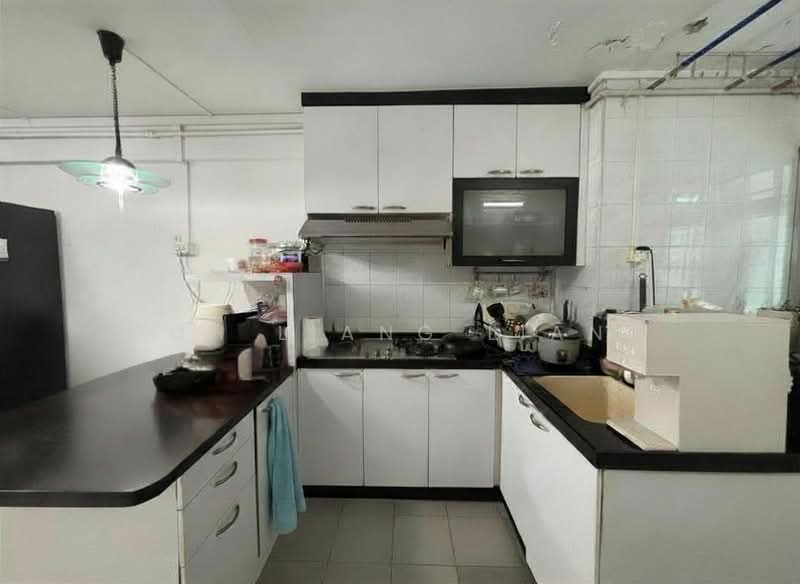 416 Ang Mo Kio Avenue 10, 416 Ang Mo Kio Avenue 10, Room Rental, 200 sqft, HDB Flat For Rent, by Soh Liang Liang, 500120845 - PropertyGuru.com.sg
