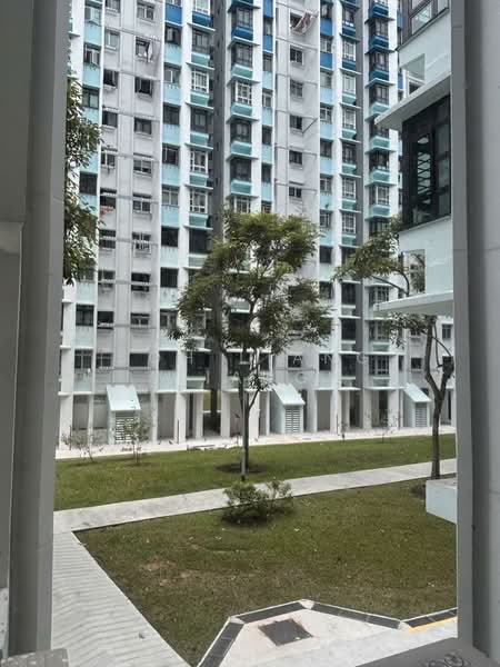 416 Ang Mo Kio Avenue 10, 416 Ang Mo Kio Avenue 10, Room Rental, 200 sqft, HDB Flat For Rent, by Soh Liang Liang, 500120845 - Master room view - PropertyGuru.com.sg