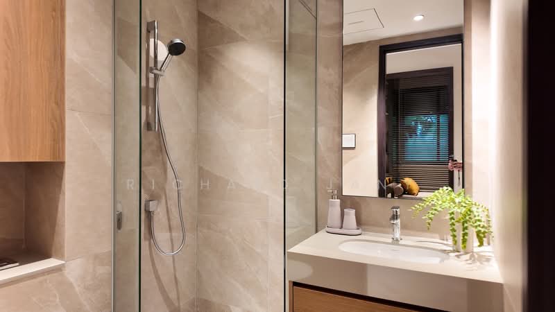 The Hillshore, 292 Pasir Panjang Rd, 3 Bedrooms, 1,055 sqft, Condominium For Sale, by Richard Jany, 500120851 - Bathroom - PropertyGuru.com.sg
