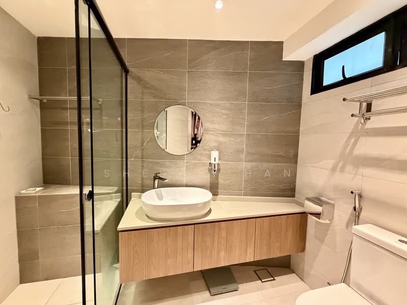 Garden Apartment, 25 Orange Grove Road, 3 Bedrooms, 2,476 sqft, Apartment For Sale, by Shelley Han, 500120854 - Bathroom - PropertyGuru.com.sg