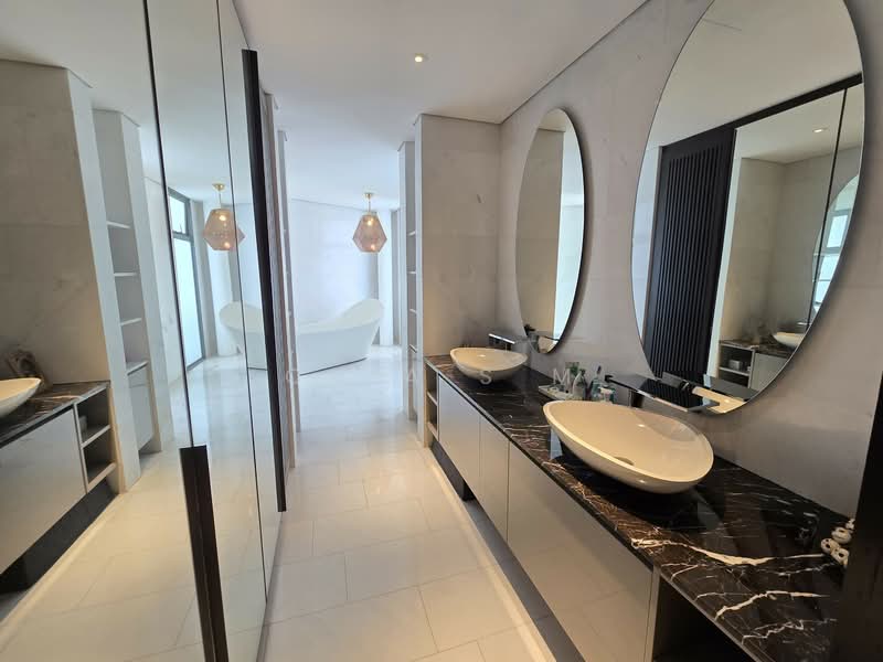 Whitley Road Modern Semi Detached for Sale, Whitley Road, 5 Bedrooms, 4,650 sqft, Semi-Detached House For Sale, by Chia S M, 500120857 - Bathroom - PropertyGuru.com.sg