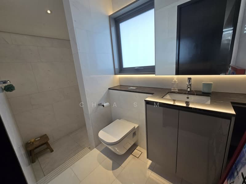 Whitley Road Modern Semi Detached for Sale, Whitley Road, 5 Bedrooms, 4,650 sqft, Semi-Detached House For Sale, by Chia S M, 500120857 - Bathroom - PropertyGuru.com.sg