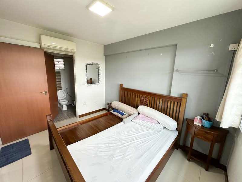 672B Edgefield Plains, 672B Edgefield Plains, 2 Bedrooms, 700 sqft, HDB Flat For Sale, by Jason Lim, 500120864 - Master Bedroom - PropertyGuru.com.sg