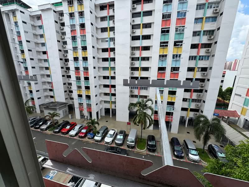 160 Yishun Street 11, 160 Yishun Street 11, 2 Bedrooms, 721 sqft, HDB Flat For Sale, by Zach Lin, 500120865 - Exterior - PropertyGuru.com.sg