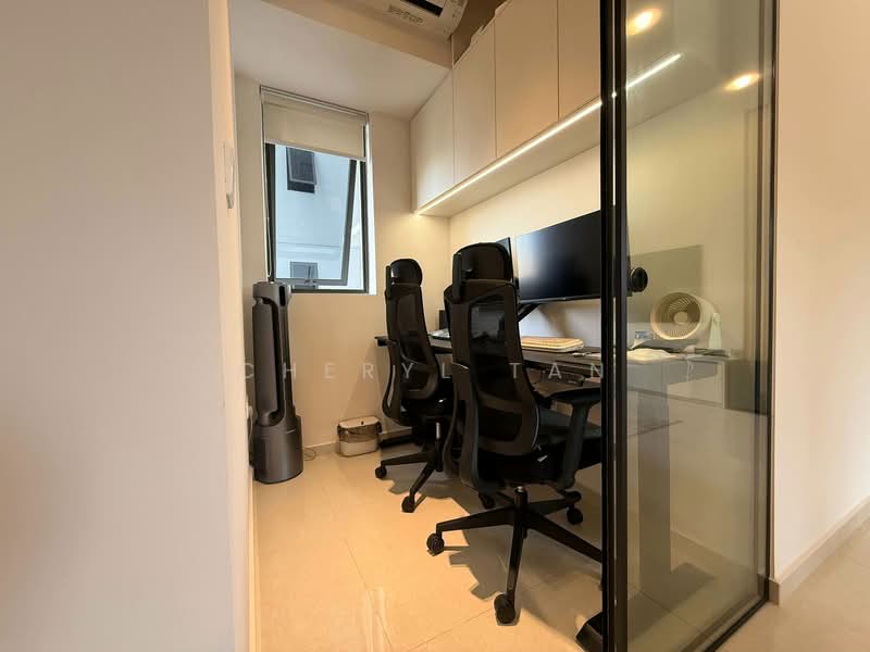 Midwood, 8 Hillview Rise, 2 Bedrooms, 786 sqft, Condominium For Sale, by Cheryl Tan, 500120870 - Study - PropertyGuru.com.sg