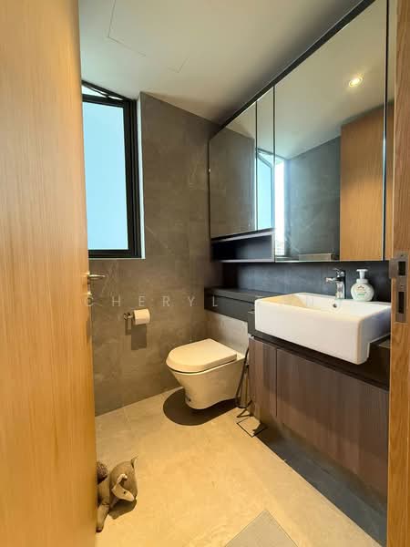 Midwood, 8 Hillview Rise, 2 Bedrooms, 786 sqft, Condominium For Sale, by Cheryl Tan, 500120870 - Bathroom - PropertyGuru.com.sg