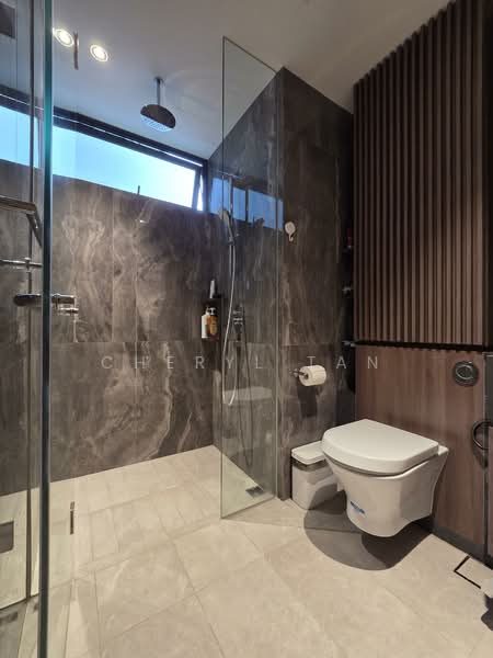 Midwood, 8 Hillview Rise, 2 Bedrooms, 786 sqft, Condominium For Sale, by Cheryl Tan, 500120870 - Bathroom - PropertyGuru.com.sg