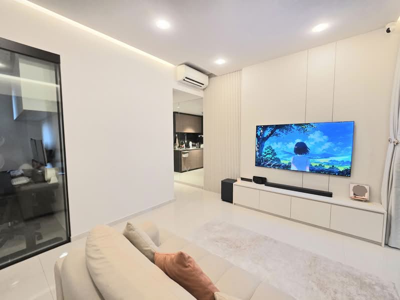 Midwood, 8 Hillview Rise, 2 Bedrooms, 786 sqft, Condominium For Sale, by Cheryl Tan, 500120870 - Living Room - PropertyGuru.com.sg