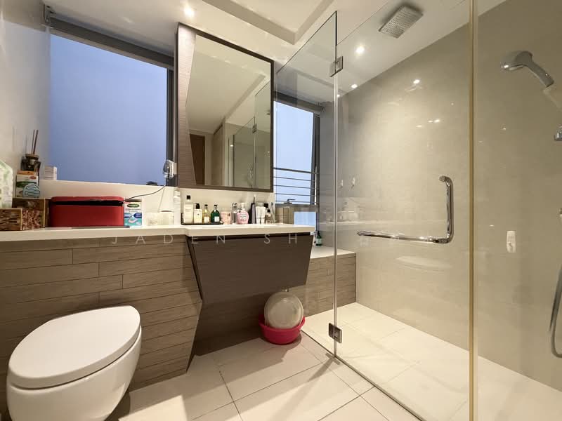V on Shenton, 5 Shenton Way, 3 Bedrooms, 1,356 sqft, Condominium For Sale, by Jaden Shi 石英才, 500120871 - Bathroom - PropertyGuru.com.sg