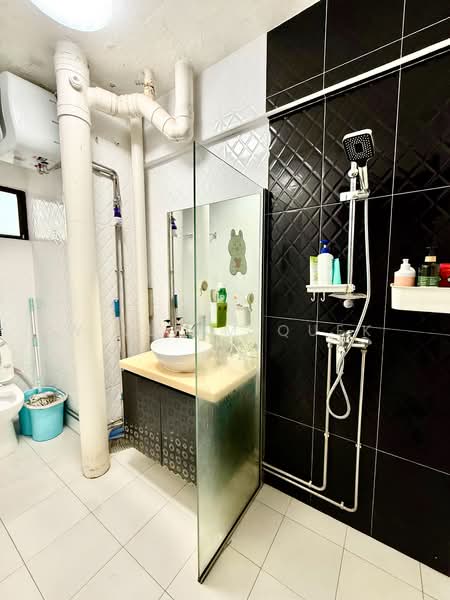 705 Hougang Avenue 2, 705 Hougang Avenue 2, 3 Bedrooms, 1,593 sqft, HDB Flat For Sale, by William Quek, 500120877 - Bathroom - PropertyGuru.com.sg
