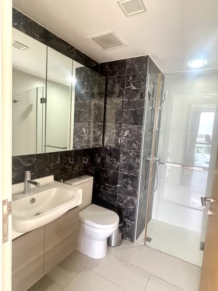 Skies Miltonia, 35 Miltonia Close, 4 Bedrooms, 2,842 sqft, Condominium For Rent, by Judy Cho, 500120885 - Bathroom - PropertyGuru.com.sg