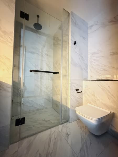 The Landmark, 173 Chin Swee Road, 2 Bedrooms, 678 sqft, Condominium For Sale, by Susan Ang, 500120892 - Bathroom - PropertyGuru.com.sg