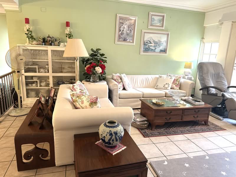 Pine Grove, 1A Pine Grove, 3 Bedrooms, 1,324 sqft, Condominium For Sale, by Shirley Ting, 500120896 - Living Room - PropertyGuru.com.sg